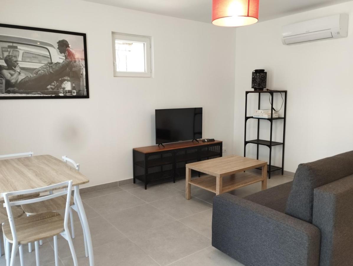 Appartement Meuble Et Tout Confort, Au Milieu De La Campagne Saint-Paul-Trois-Châteaux Exterior foto